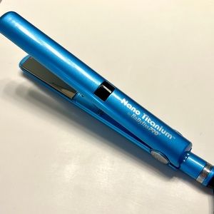 Babyliss Pro Nano Titanium 1inch. Hair Straightner